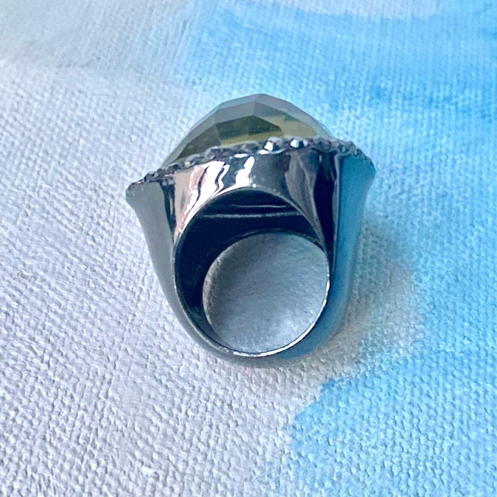Statement Rutiliated Faceted Faux Quartz Triangle Costume Ring Size 5.25 - Picture 4 of 7
